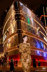 THƯỢNG HẢI: THÀNH PHỐ KHÔNG NGỦ, VÀ CHƯA BAO GIỜ BIẾT CHÁN