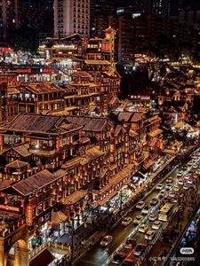 HỒNG NHAI ĐỘNG: KHI TRÙNG KHÁNH LÊN ĐÈN, CẢ THÀNH PHỐ HÓA CỐT TRUYỆN GHIBLI